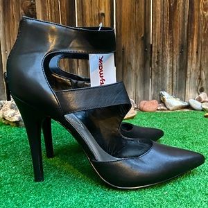 Guess Black Cutout Heels